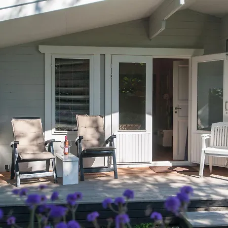 Hébergement de vacances Charming Holiday In Amidst Nature Warmenhuizen